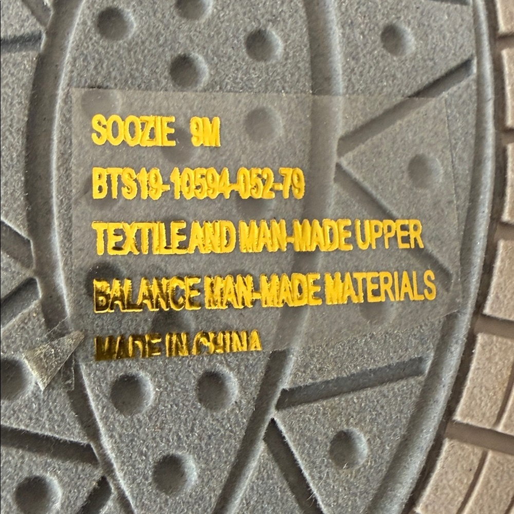 BareTraps Soozie Rebound Technology Gray Light Blue Footbed Sport Sandal Size 9 - Picture 12 of 12